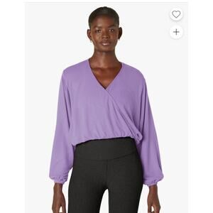Beyond Yoga Wrapped Up Purple Pullover Size: S